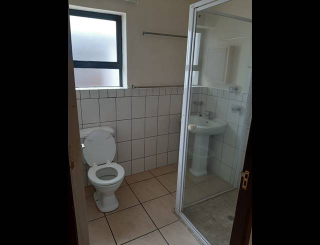 3 BEDROOM TOWNHOUSE FOR SALE IN BOT RIVER